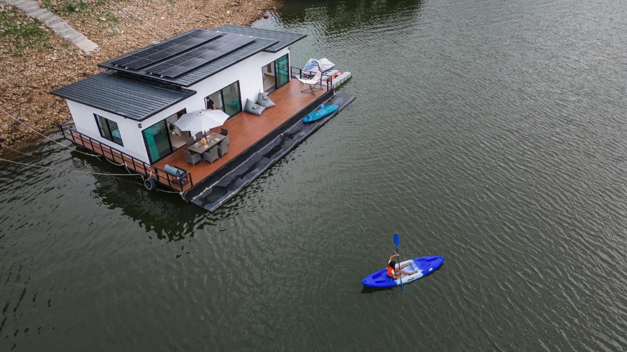 Ban Wang Khun Knachen Lakeation Kanchanaburi מראה חיצוני תמונה